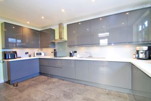 Photo 21- click for photo gallery